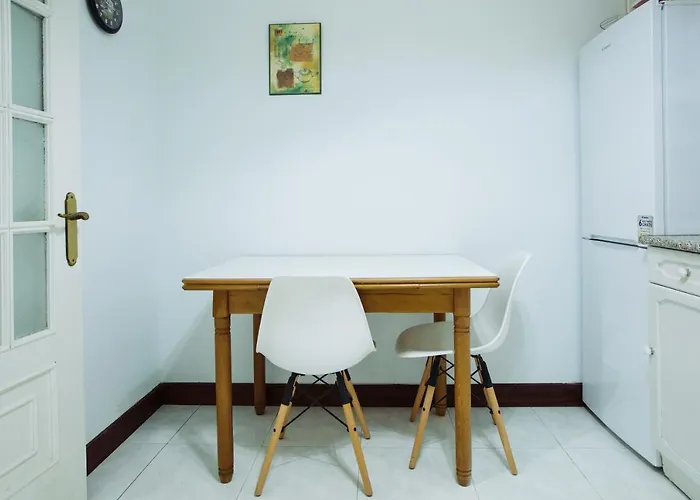 Centrico Junto Estacion Tren Y Autobus * 圣塞瓦斯蒂安