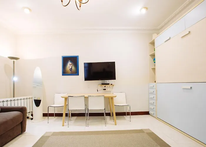 Centrico Junto Estacion Tren Y Autobus